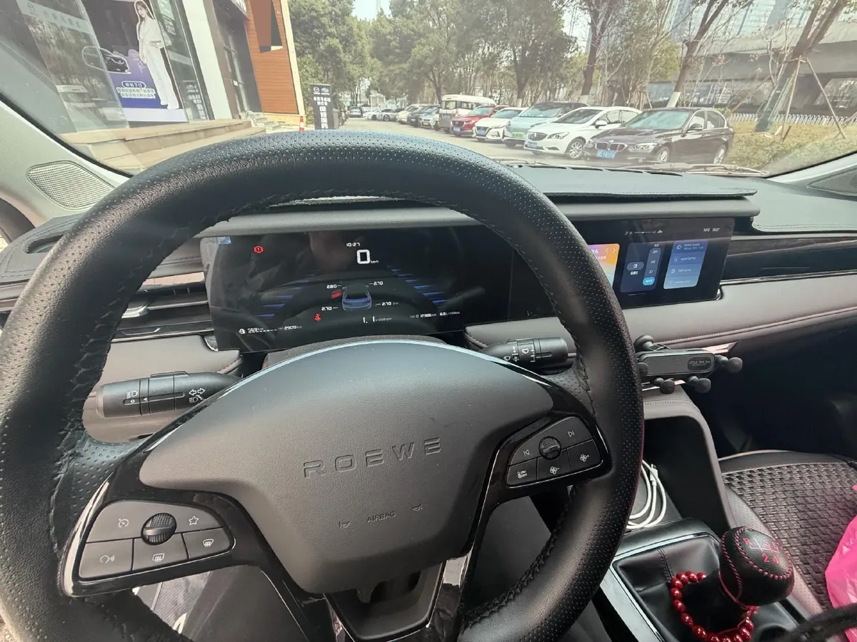 2023 Roewe i5 1.5L 129HP L4 5MT,autocango,china used car exporter,china ev exporter,chinese used car exporter,chinese used ev exporter