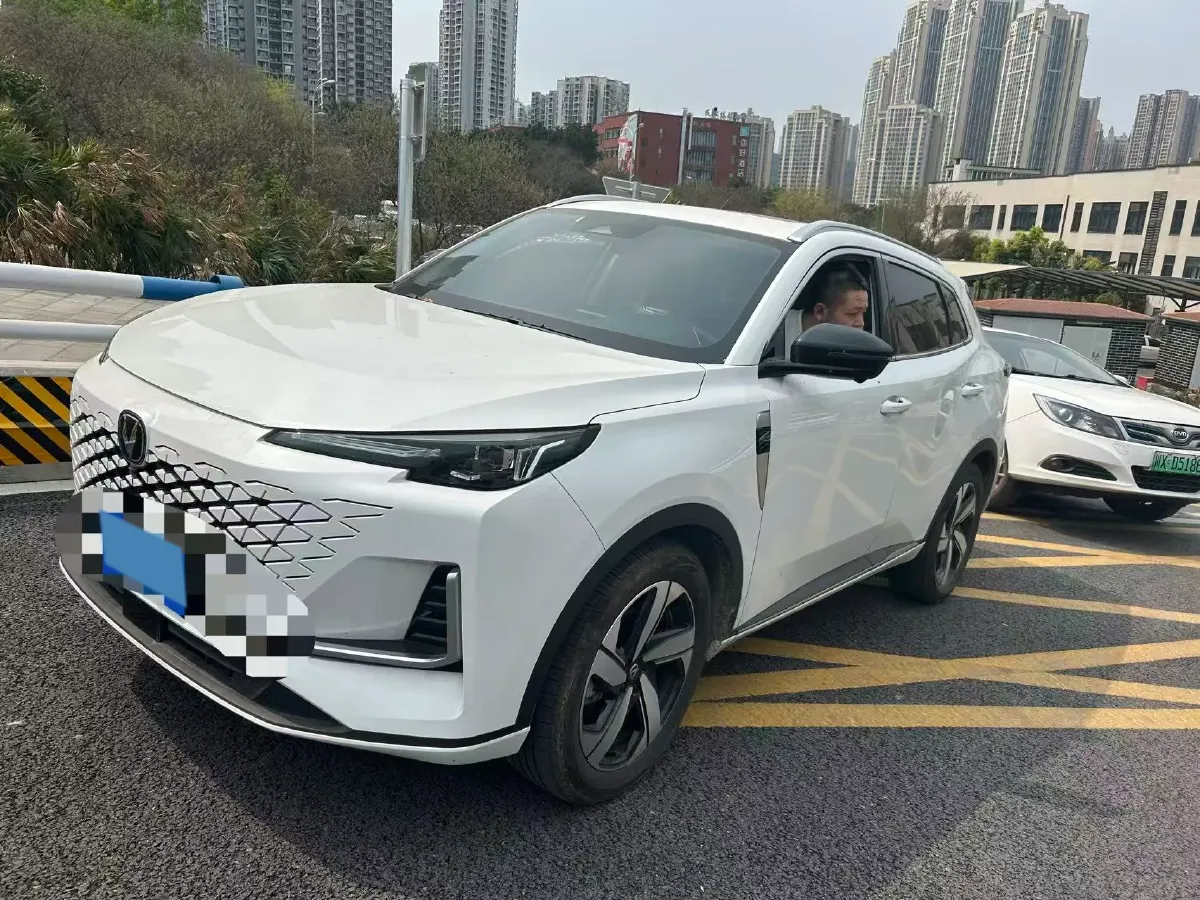2024 ChangAn CS55 Plus 1.5T 188HP L4 7DCT,autocango,china used car exporter,china ev exporter,chinese used car exporter,chinese used ev exporter