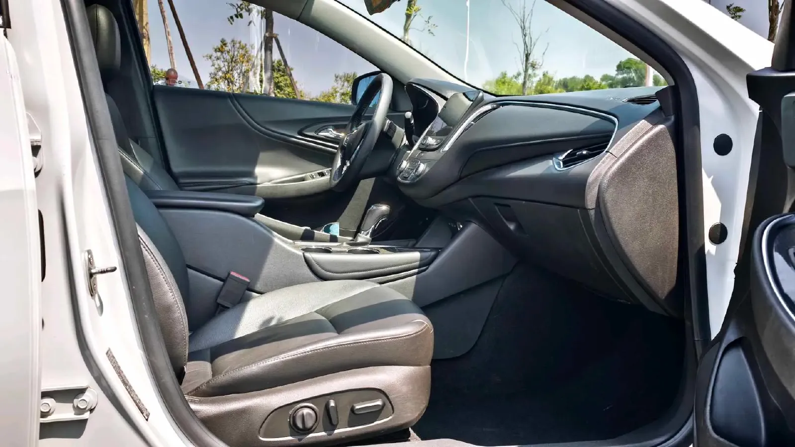 2019 Chevrolet Malibu XL 1.3T 165HP L3 CVT,autocango,china used car exporter,china ev exporter,chinese used car exporter,chinese used ev exporter