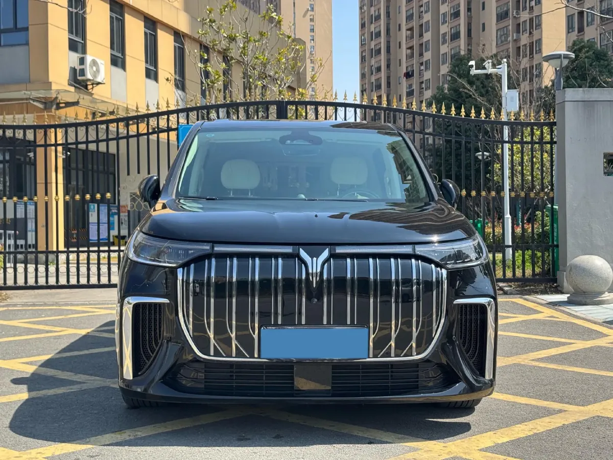 2024 Voyah Dream BEV 108.73KWH,autocango,china used car exporter,china ev exporter,chinese used car exporter,chinese used ev exporter