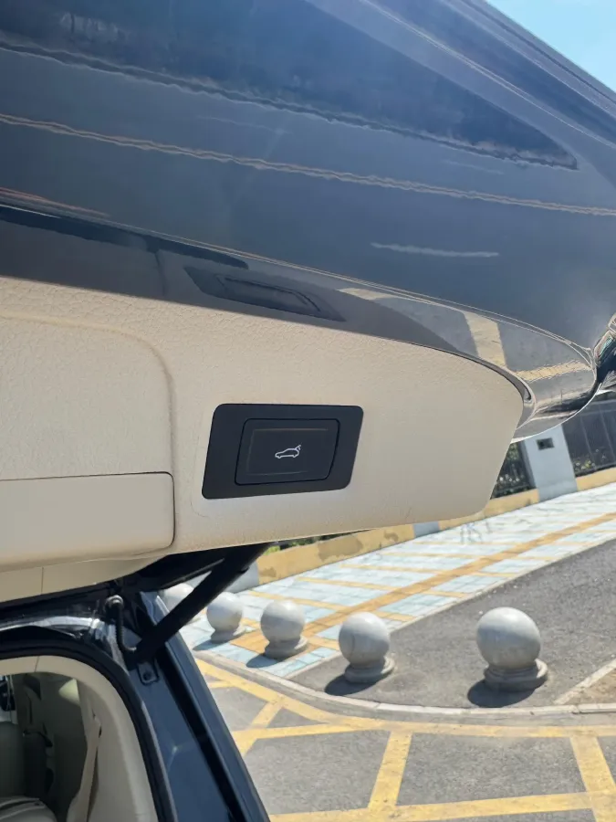 2024 Voyah Dream BEV 108.73KWH,autocango,china used car exporter,china ev exporter,chinese used car exporter,chinese used ev exporter