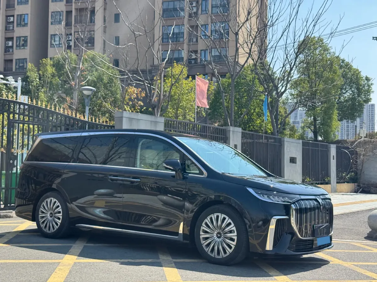 2024 Voyah Dream BEV 108.73KWH,autocango,china used car exporter,china ev exporter,chinese used car exporter,chinese used ev exporter