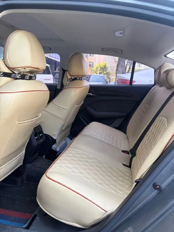 2021 Roewe i5 1.5L 120HP L4 CVT,autocango,china used car exporter,china ev exporter,chinese used car exporter,chinese used ev exporter