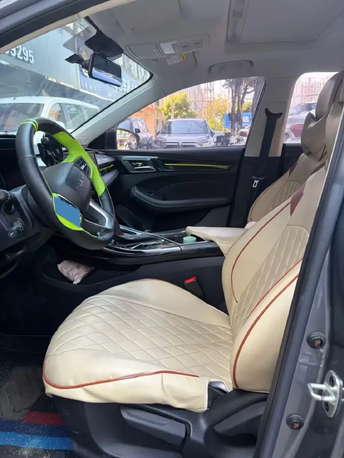 2021 Roewe i5 1.5L 120HP L4 CVT,autocango,china used car exporter,china ev exporter,chinese used car exporter,chinese used ev exporter