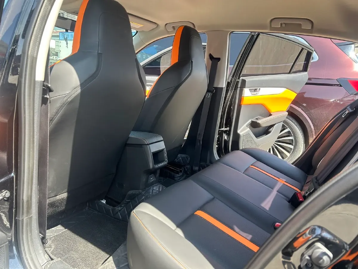 2023 DongFeng Aeolus YiXuan 1.5L 125HP L4 6DCT,autocango,china used car exporter,china ev exporter,chinese used car exporter,chinese used ev exporter