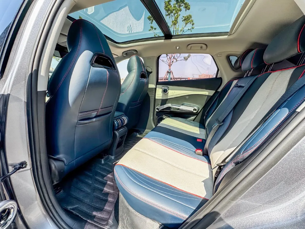 2022 Roewe RX5 MAX 1.5T 181HP L4 6AT,autocango,china used car exporter,china ev exporter,chinese used car exporter,chinese used ev exporter