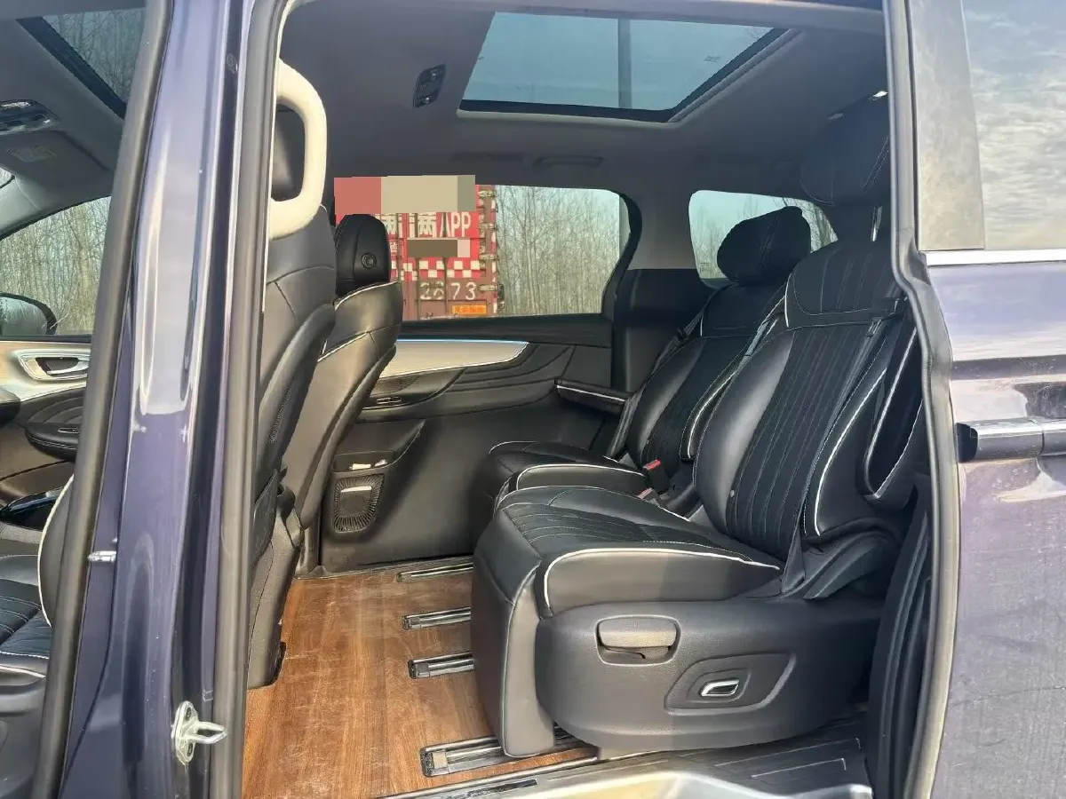 2021 Roewe iMAX8 2.0T 234HP L4 8AT,autocango,china used car exporter,china ev exporter,chinese used car exporter,chinese used ev exporter