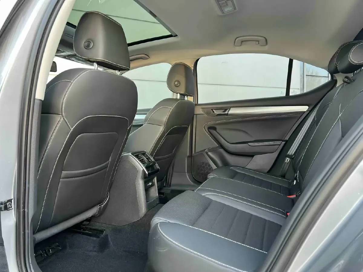 2024 Skoda Superb 1.4T 150HP L4 7DCT,autocango,china used car exporter,china ev exporter,chinese used car exporter,chinese used ev exporter