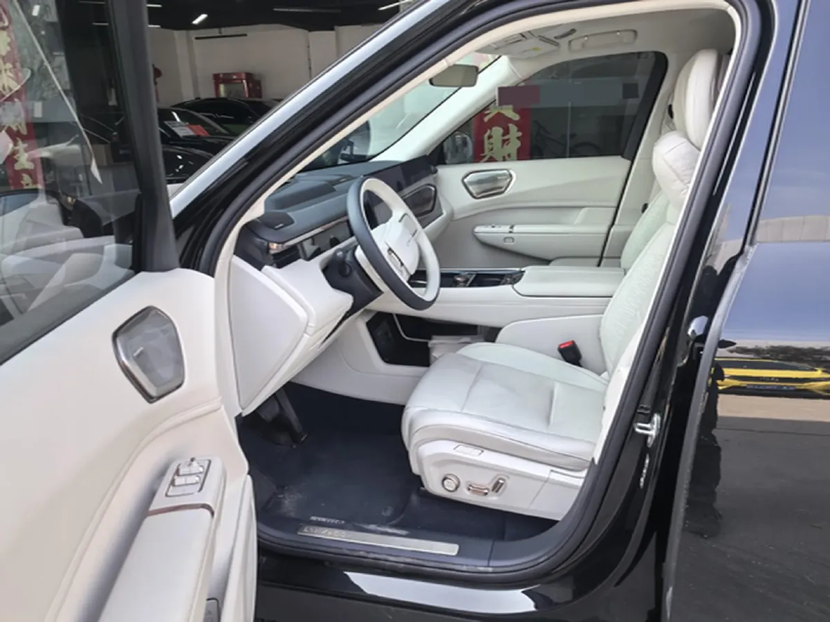 2025 LYNK&CO 900 2.0T 254HP L4 3DHT PHEV,autocango,china used car exporter,china ev exporter,chinese used car exporter,chinese used ev exporter