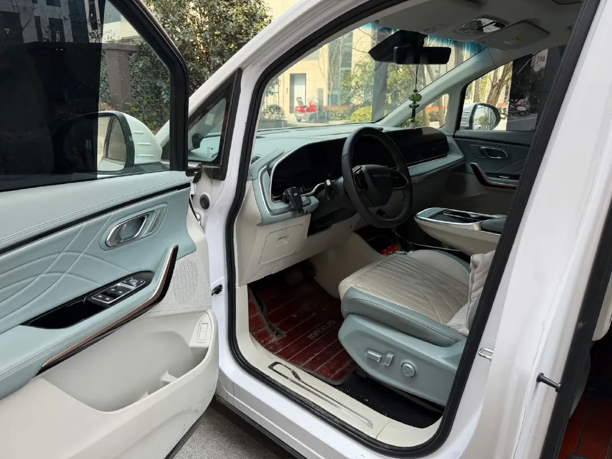 2022 MAXUS G90 2.0T 234HP L4 8AT,autocango,china used car exporter,china ev exporter,chinese used car exporter,chinese used ev exporter