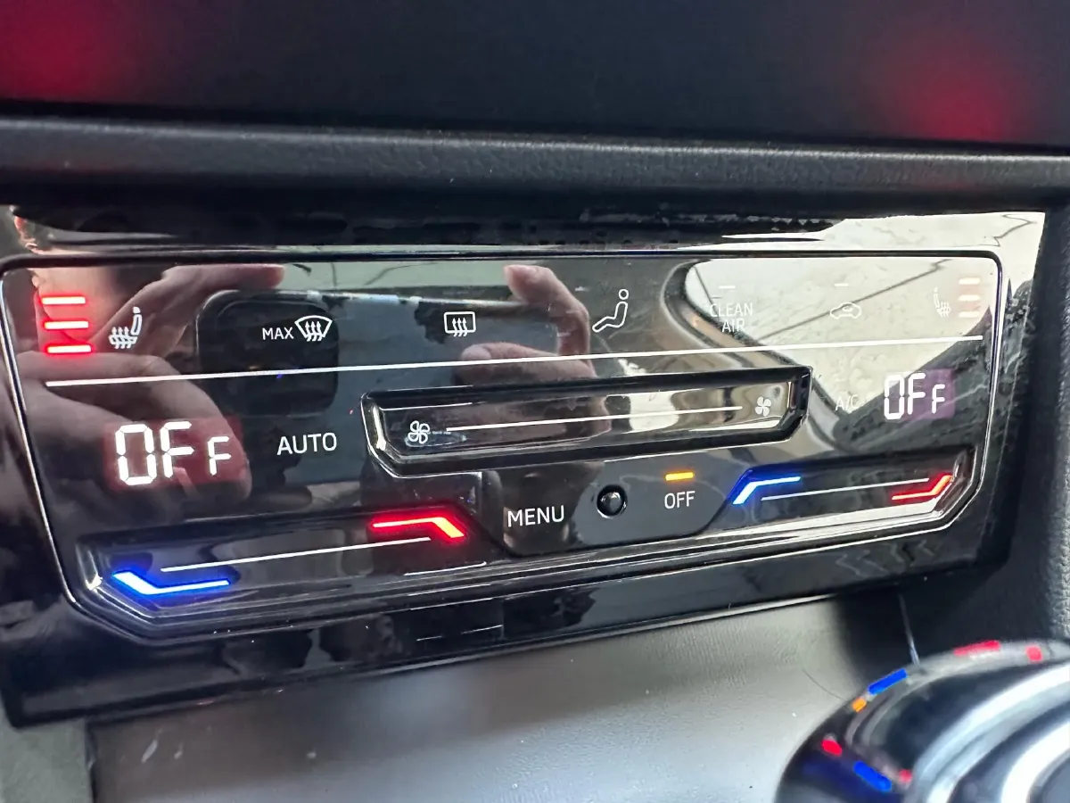 2024 Skoda Superb 1.4T 150HP L4 7DCT,autocango,china used car exporter,china ev exporter,chinese used car exporter,chinese used ev exporter