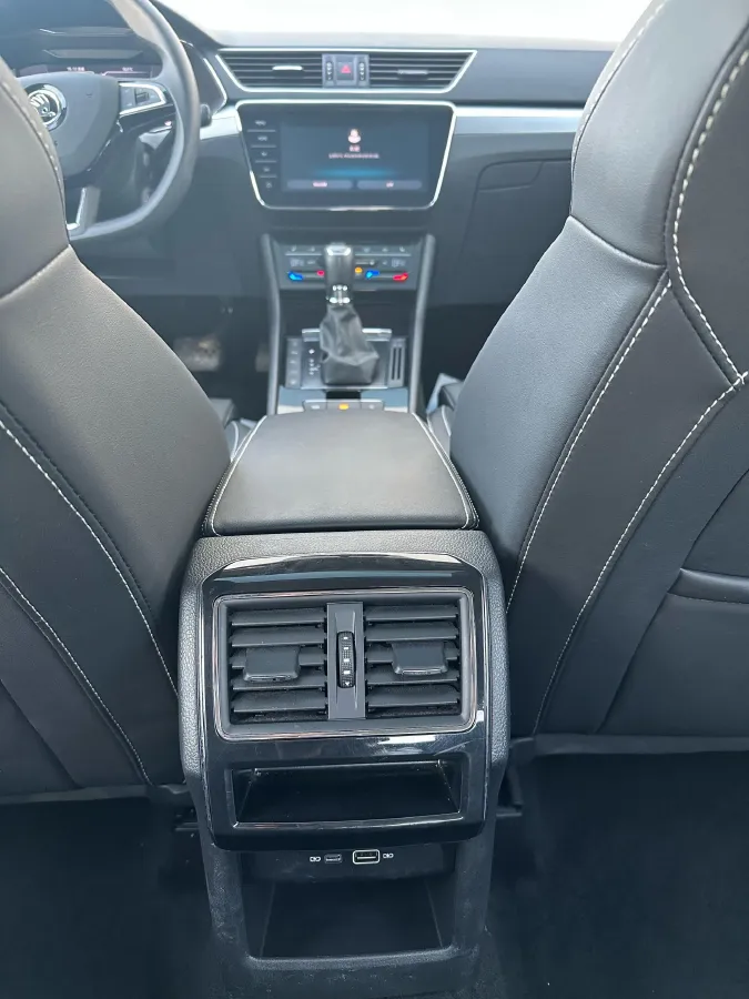 2024 Skoda Superb 1.4T 150HP L4 7DCT,autocango,china used car exporter,china ev exporter,chinese used car exporter,chinese used ev exporter