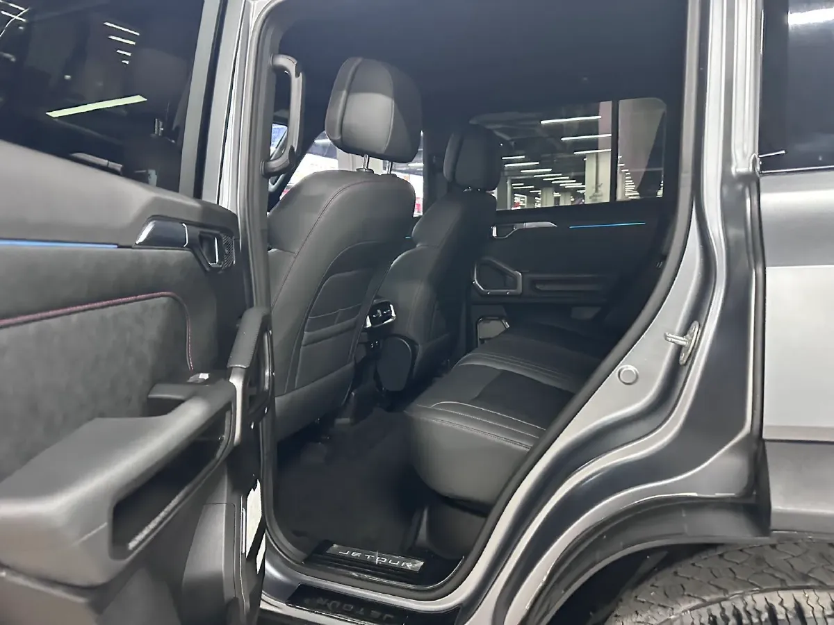 2023 Jetour Traveller 2.0T 254HP L4 8AT,autocango,china used car exporter,china ev exporter,chinese used car exporter,chinese used ev exporter