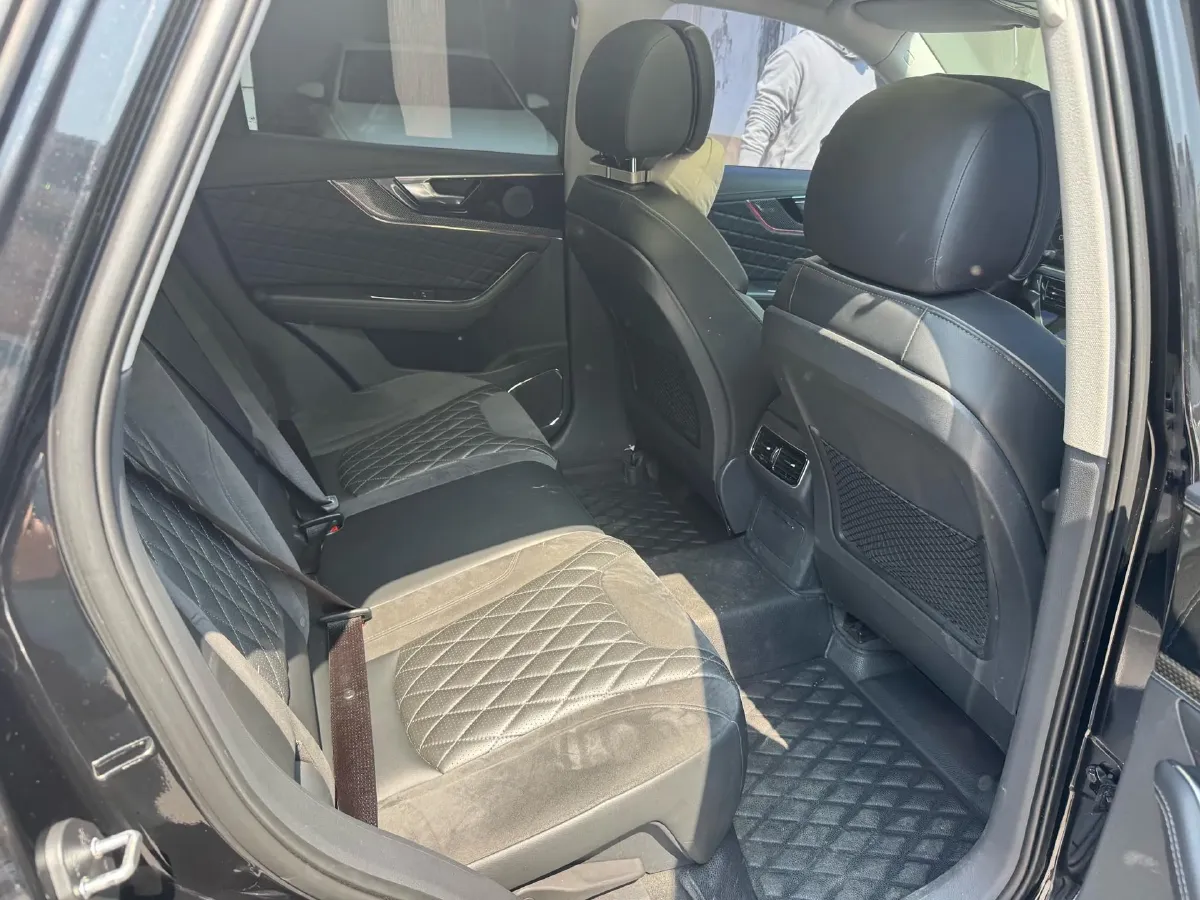 2019 HongQi HS5 2.0T 224HP L4 6AT,autocango,china used car exporter,china ev exporter,chinese used car exporter,chinese used ev exporter