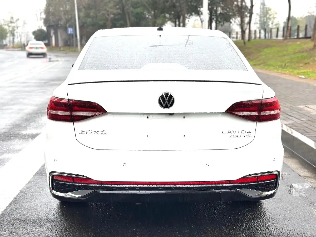 2023 Volkswagen Lavida 1.5T 160HP L4 7DCT,autocango,china used car exporter,china ev exporter,chinese used car exporter,chinese used ev exporter