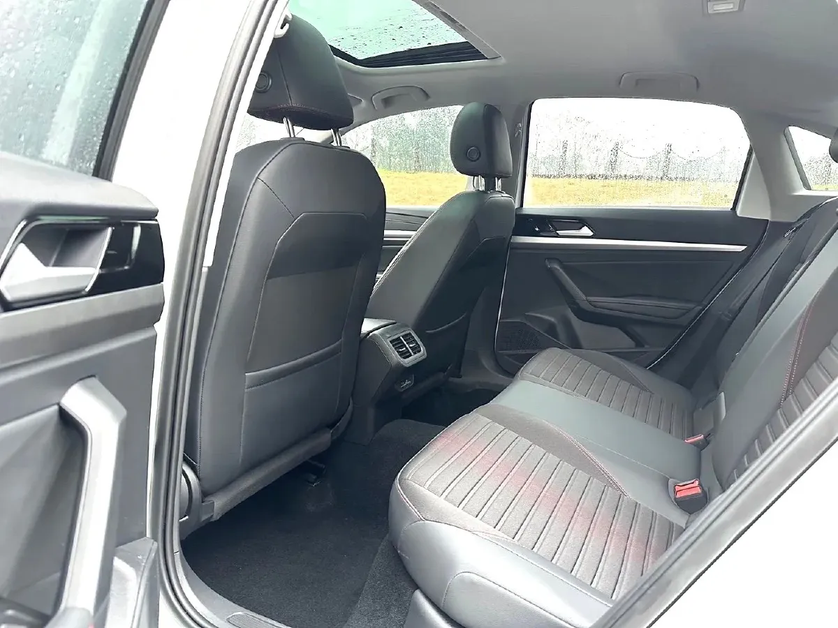 2023 Volkswagen Lavida 1.5T 160HP L4 7DCT,autocango,china used car exporter,china ev exporter,chinese used car exporter,chinese used ev exporter