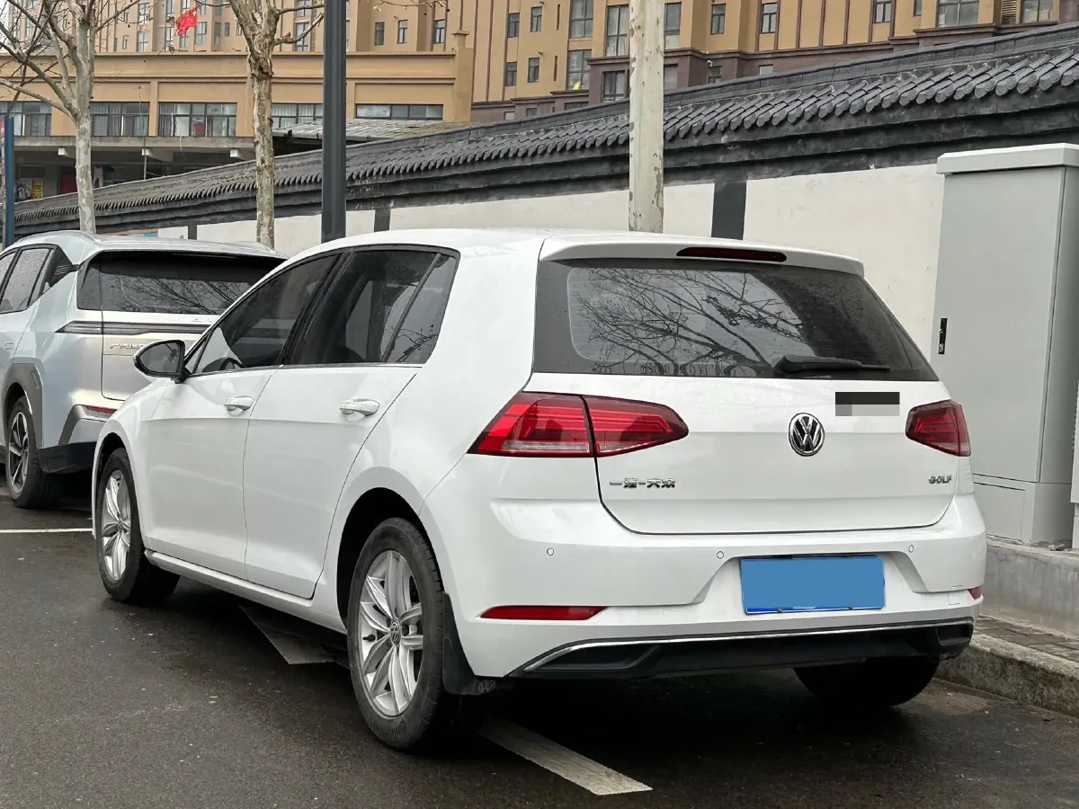 2018 Volkswagen Golf 1.6L 110HP L4 6AT,autocango,china used car exporter,china ev exporter,chinese used car exporter,chinese used ev exporter