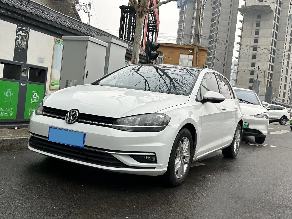 2018 Volkswagen Golf 1.6L 110HP L4 6AT,autocango,china used car exporter,china ev exporter,chinese used car exporter,chinese used ev exporter