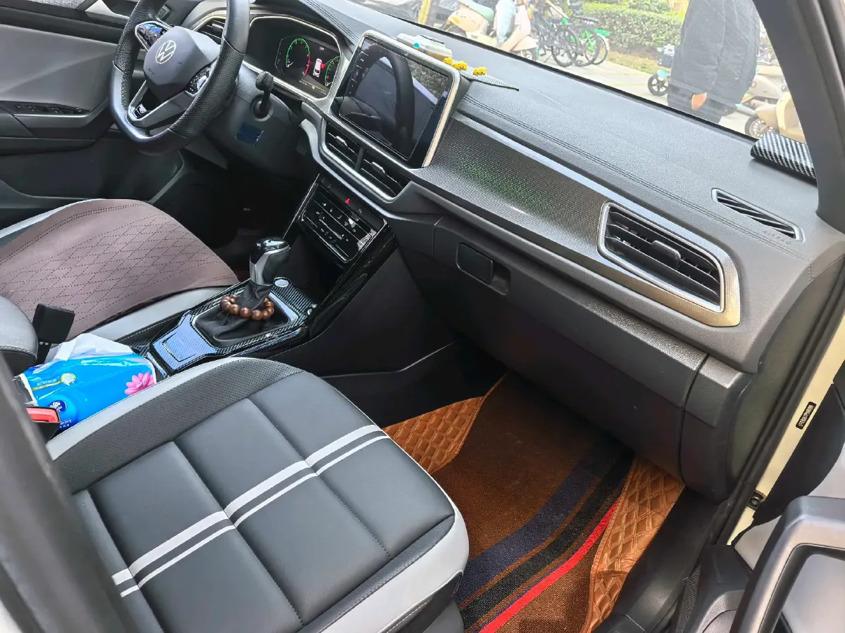 2023 Volkswagen T-Roc 1.5T 160HP L4 7DCT,autocango,china used car exporter,china ev exporter,chinese used car exporter,chinese used ev exporter