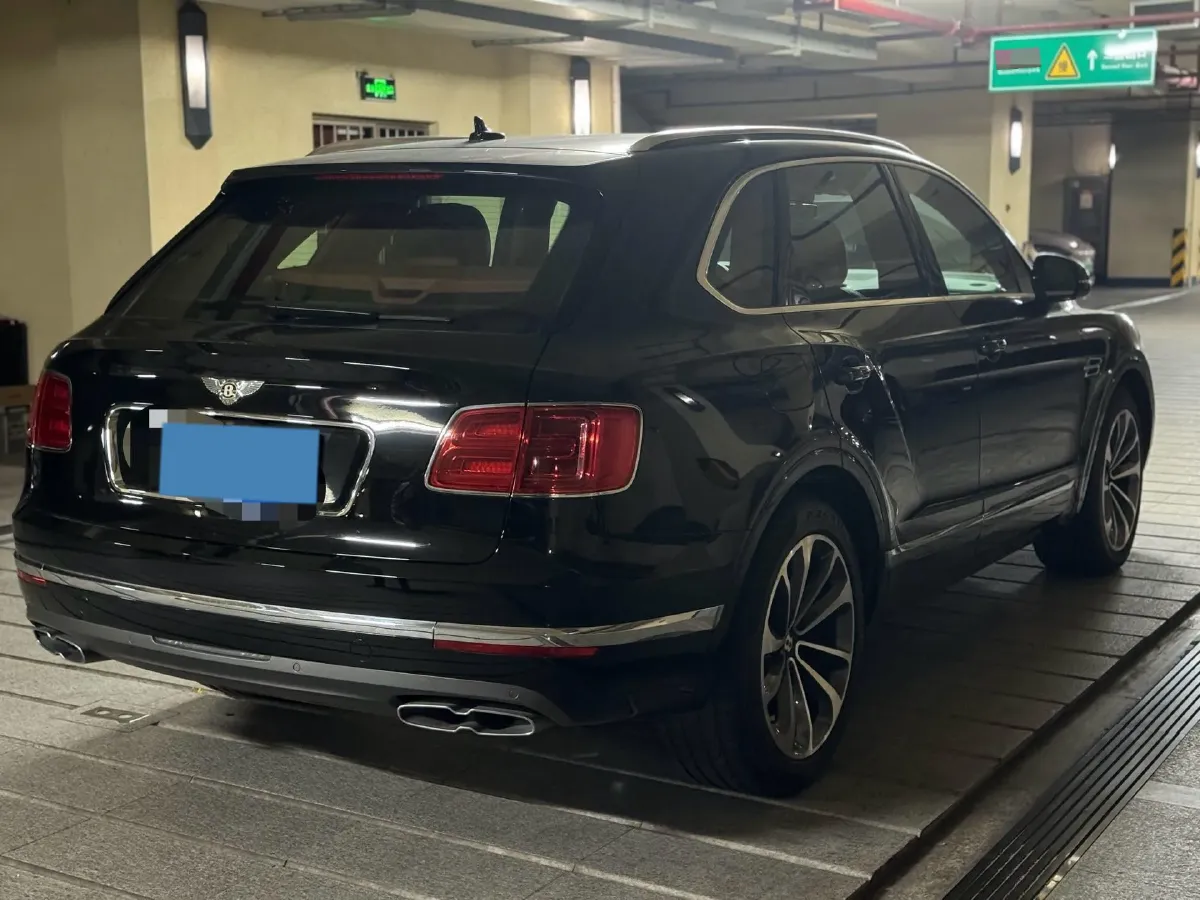2018 Bentley Bentayga 4.0T 550HP V8 8AT,autocango,china used car exporter,china ev exporter,chinese used car exporter,chinese used ev exporter
