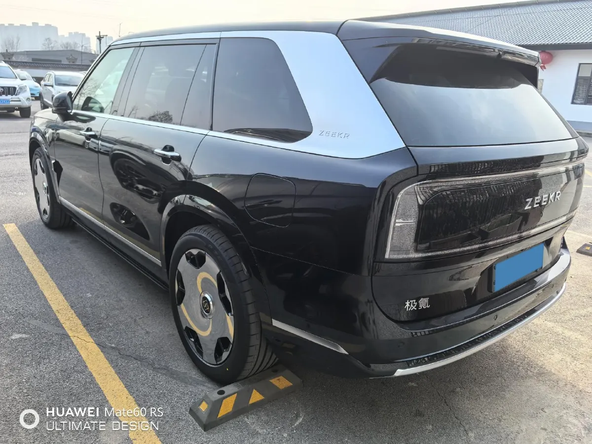 2025 Zeekr 9X 2.0T 279HP L4 1DHT PHEV,autocango,china used car exporter,china ev exporter,chinese used car exporter,chinese used ev exporter