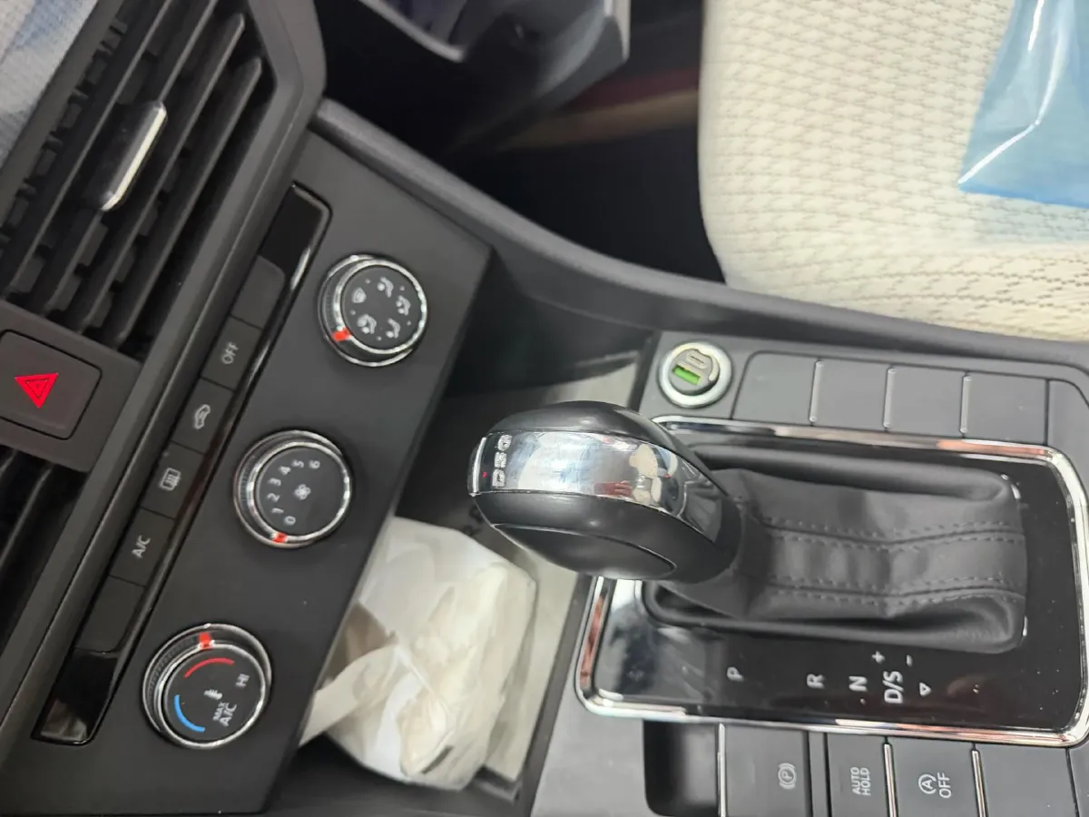 2024 Volkswagen Bora 1.2T 116HP L4 7DCT,autocango,china used car exporter,china ev exporter,chinese used car exporter,chinese used ev exporter