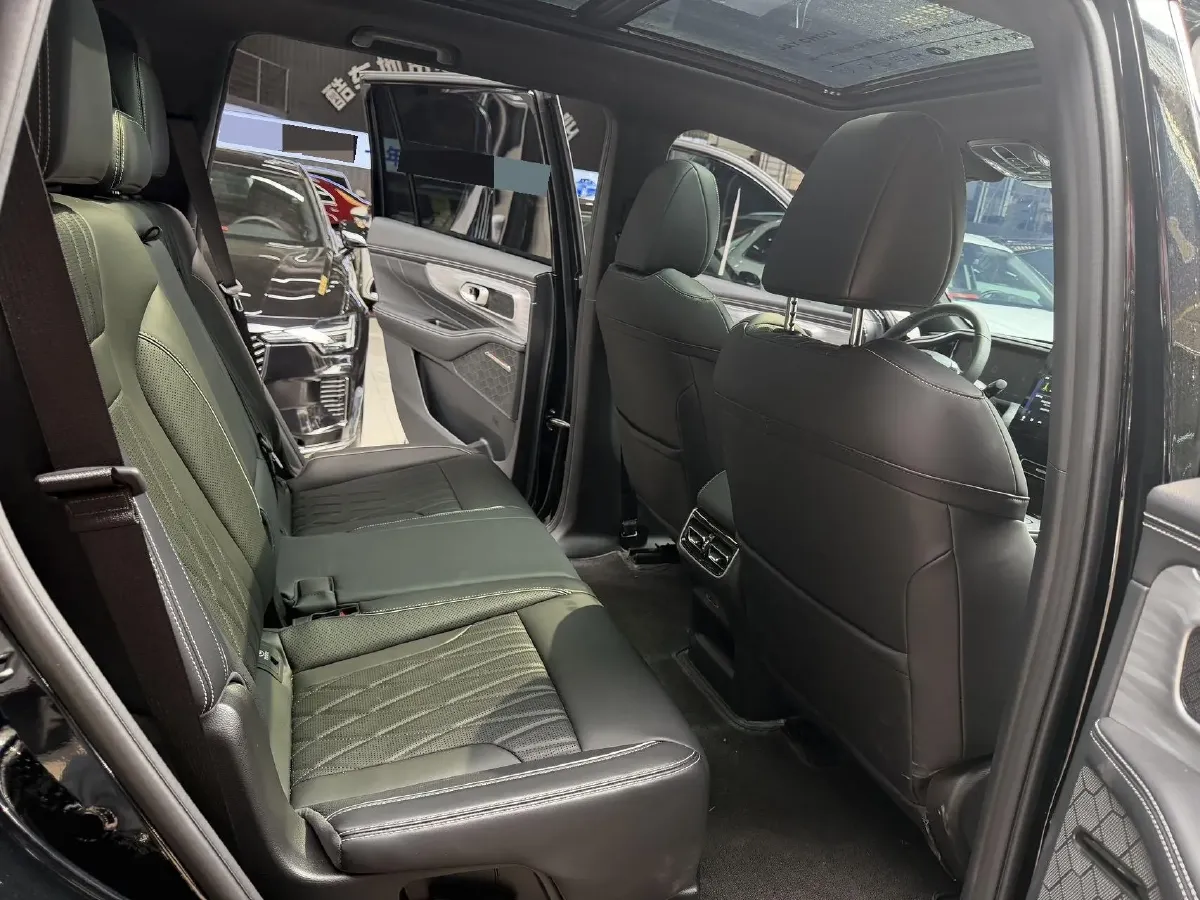 2025 GAC Trumpchi GS8 2.0T 252HP L4 8AT,autocango,china used car exporter,china ev exporter,chinese used car exporter,chinese used ev exporter