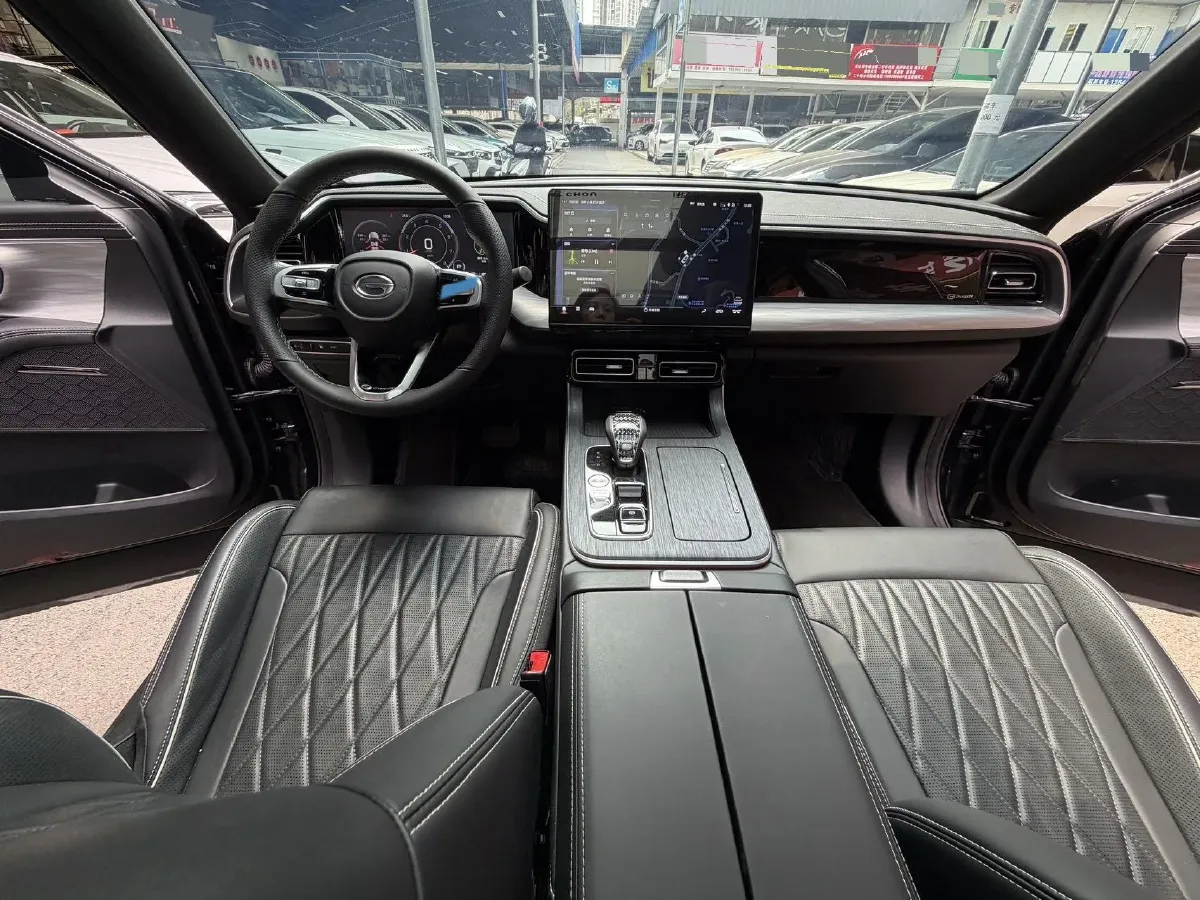 2025 GAC Trumpchi GS8 2.0T 252HP L4 8AT,autocango,china used car exporter,china ev exporter,chinese used car exporter,chinese used ev exporter