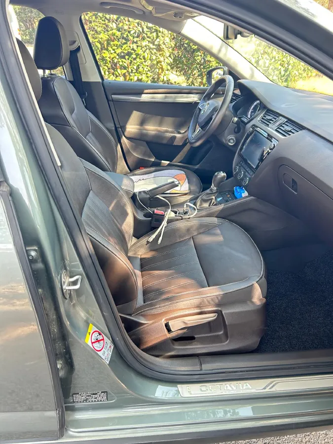 2018 Skoda Octavia 1.4T 150HP L4 7DCT,autocango,china used car exporter,china ev exporter,chinese used car exporter,chinese used ev exporter