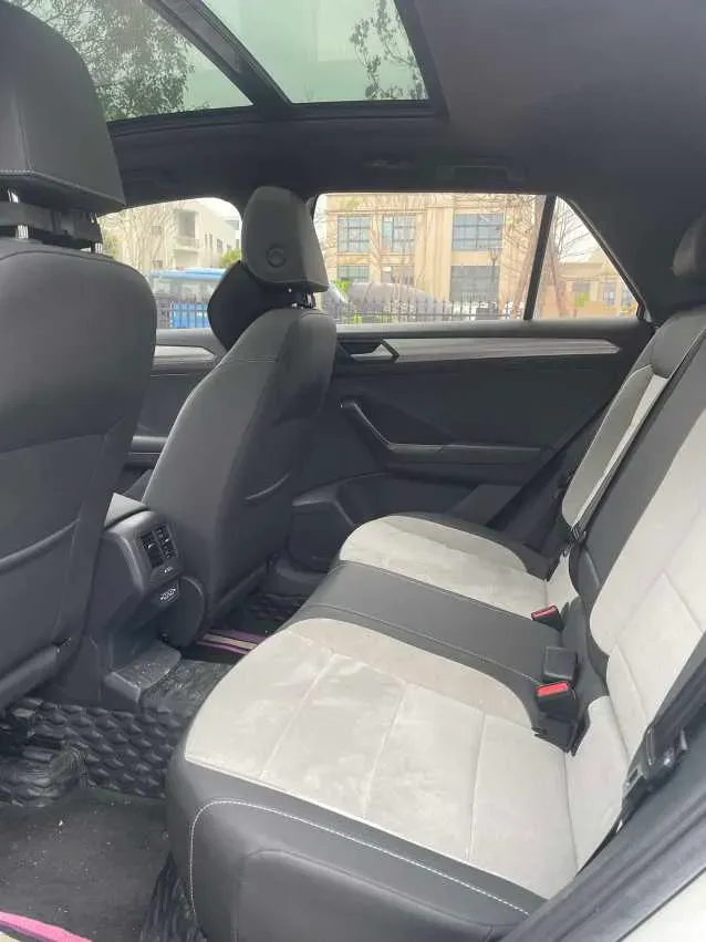 2021 Volkswagen T-Roc 1.4T 150HP L4 7DCT,autocango,china used car exporter,china ev exporter,chinese used car exporter,chinese used ev exporter