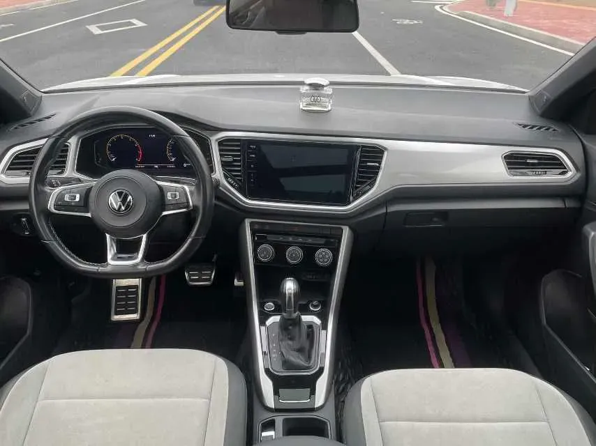 2021 Volkswagen T-Roc 1.4T 150HP L4 7DCT,autocango,china used car exporter,china ev exporter,chinese used car exporter,chinese used ev exporter