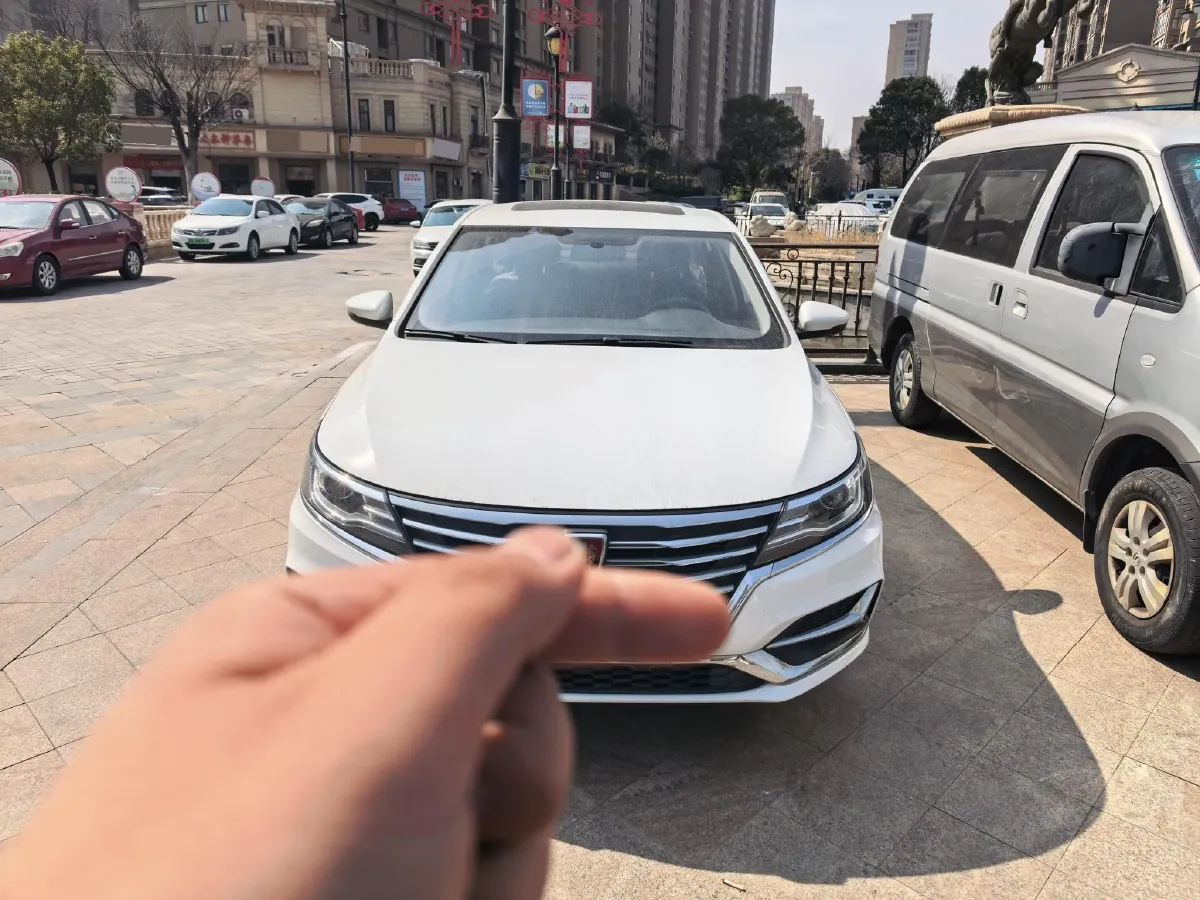 2020 Roewe i6 1.6L 125HP L4 5MT,autocango,china used car exporter,china ev exporter,chinese used car exporter,chinese used ev exporter