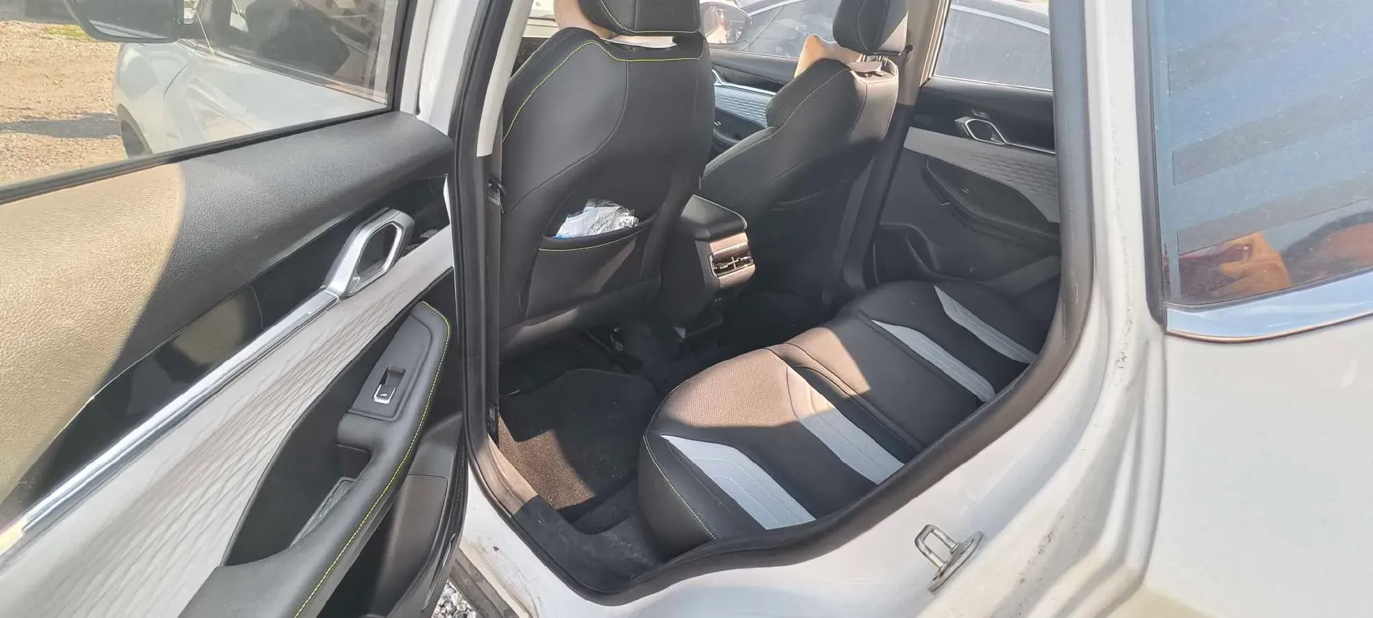 2022 Geely Coolray 1.5T 181HP L4 7DCT,autocango,china used car exporter,china ev exporter,chinese used car exporter,chinese used ev exporter