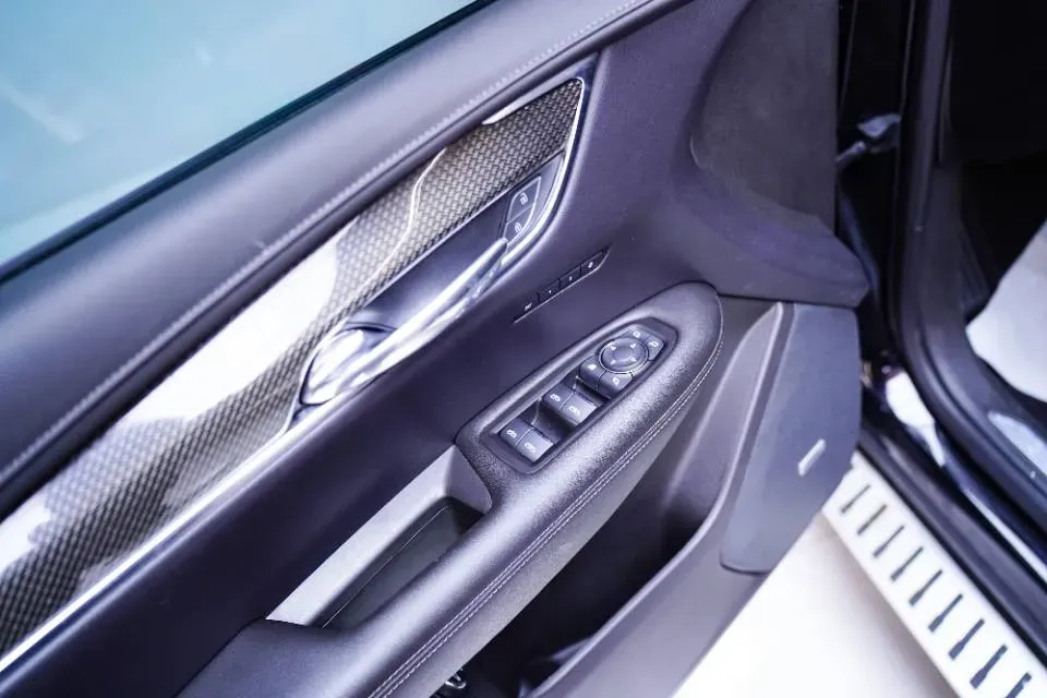 2022 Cadillac XT5 2.0T 237HP L4 9AT,autocango,china used car exporter,china ev exporter,chinese used car exporter,chinese used ev exporter