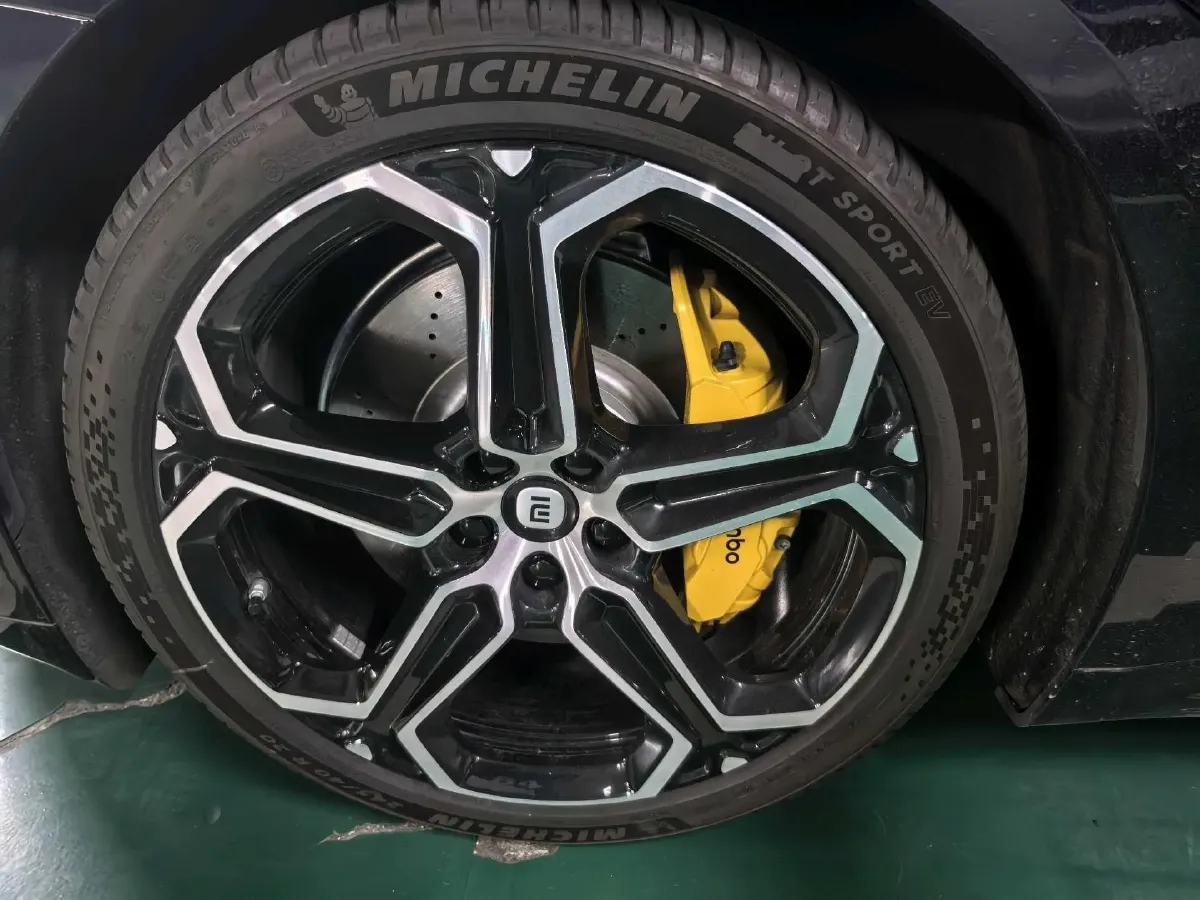 2024 MI SU7 BEV 101KWH,autocango,china used car exporter,china ev exporter,chinese used car exporter,chinese used ev exporter