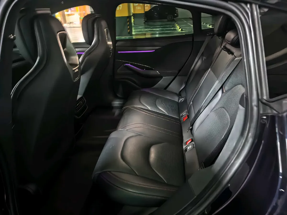 2024 MI SU7 BEV 101KWH,autocango,china used car exporter,china ev exporter,chinese used car exporter,chinese used ev exporter