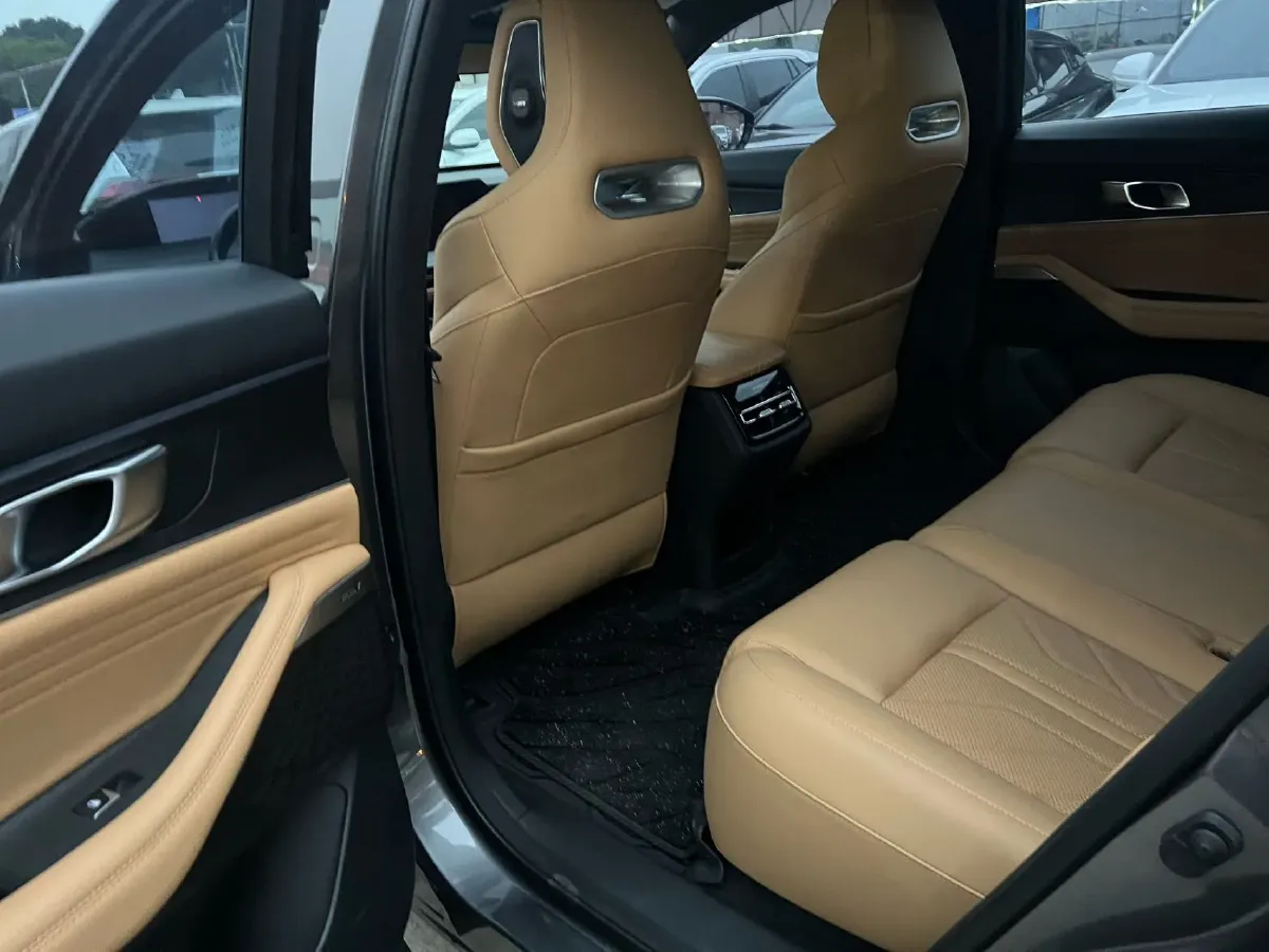 2023 ChangAn UNI-K 2.0T 233HP L4 8AT,autocango,china used car exporter,china ev exporter,chinese used car exporter,chinese used ev exporter