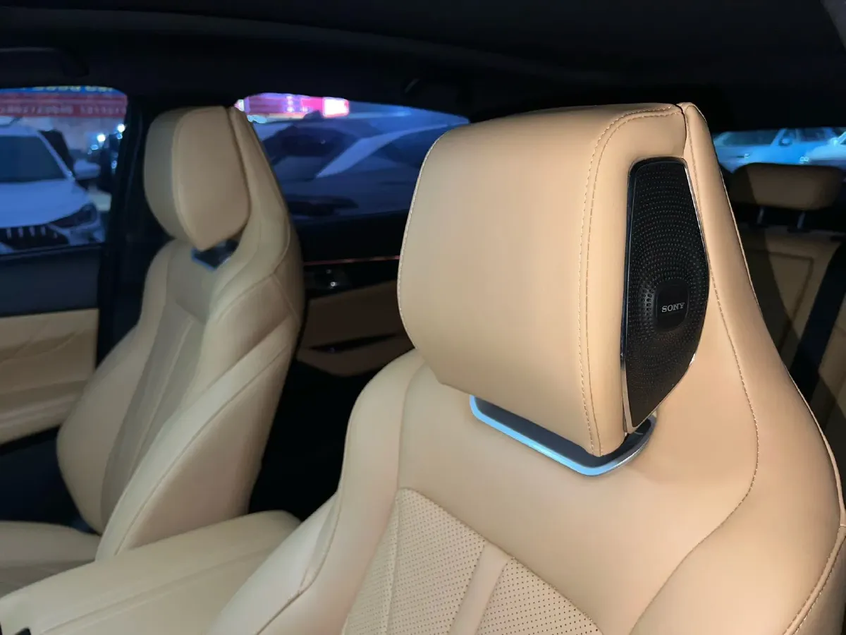 2023 ChangAn UNI-K 2.0T 233HP L4 8AT,autocango,china used car exporter,china ev exporter,chinese used car exporter,chinese used ev exporter