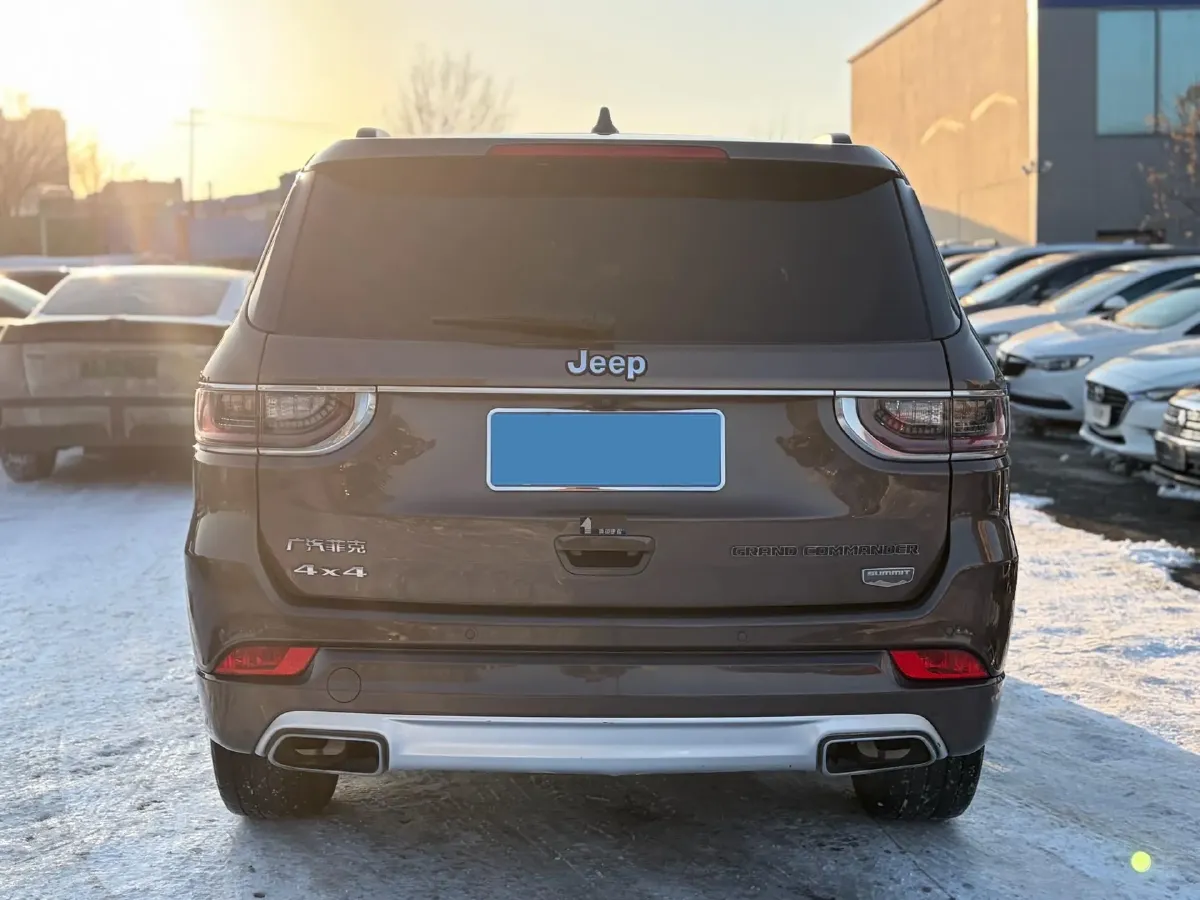 2018 Jeep Grand Commander 2.0T 265HP L4 9AT,autocango,china used car exporter,china ev exporter,chinese used car exporter,chinese used ev exporter