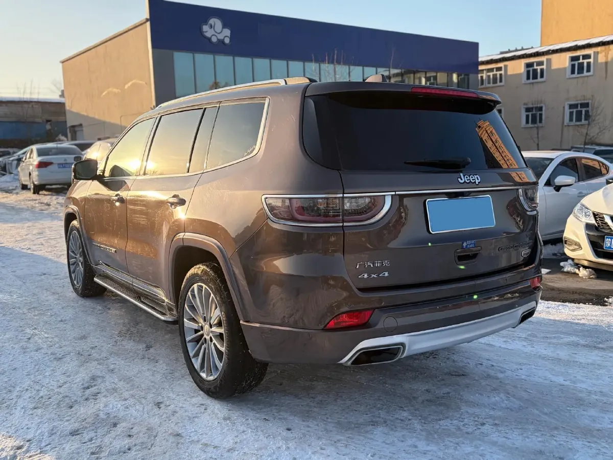 2018 Jeep Grand Commander 2.0T 265HP L4 9AT,autocango,china used car exporter,china ev exporter,chinese used car exporter,chinese used ev exporter