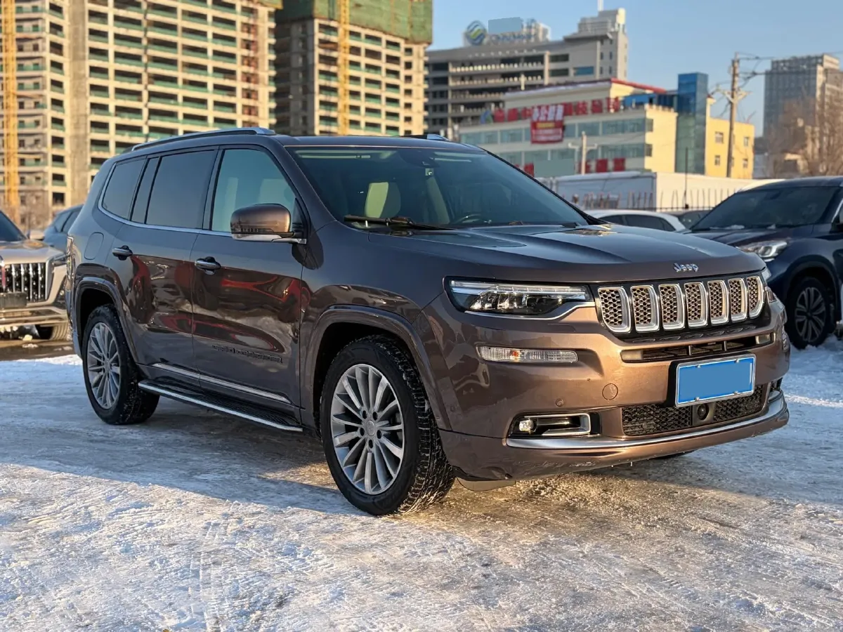 2018 Jeep Grand Commander 2.0T 265HP L4 9AT,autocango,china used car exporter,china ev exporter,chinese used car exporter,chinese used ev exporter