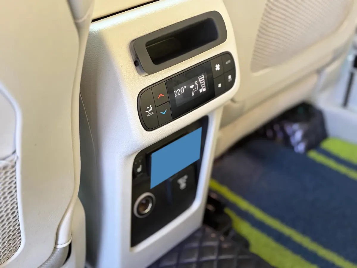 2018 Jeep Grand Commander 2.0T 265HP L4 9AT,autocango,china used car exporter,china ev exporter,chinese used car exporter,chinese used ev exporter