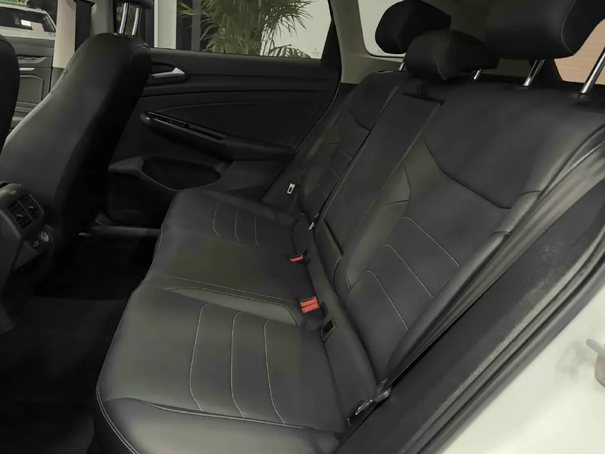 2021 Jetta VS7 1.4T 150HP L4 6AT,autocango,china used car exporter,china ev exporter,chinese used car exporter,chinese used ev exporter