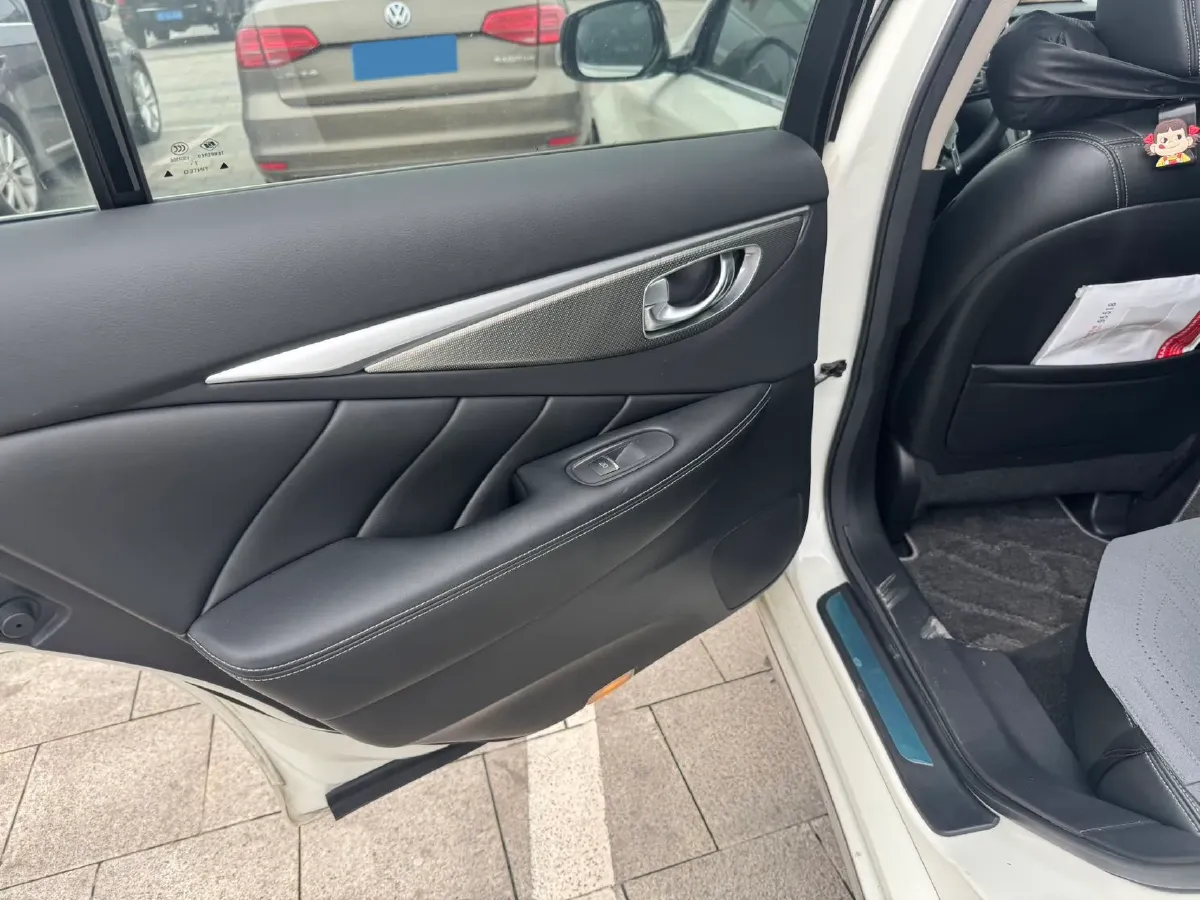 2016 Infiniti Q50L 2.0T 211HP L4 7AT,autocango,china used car exporter,china ev exporter,chinese used car exporter,chinese used ev exporter