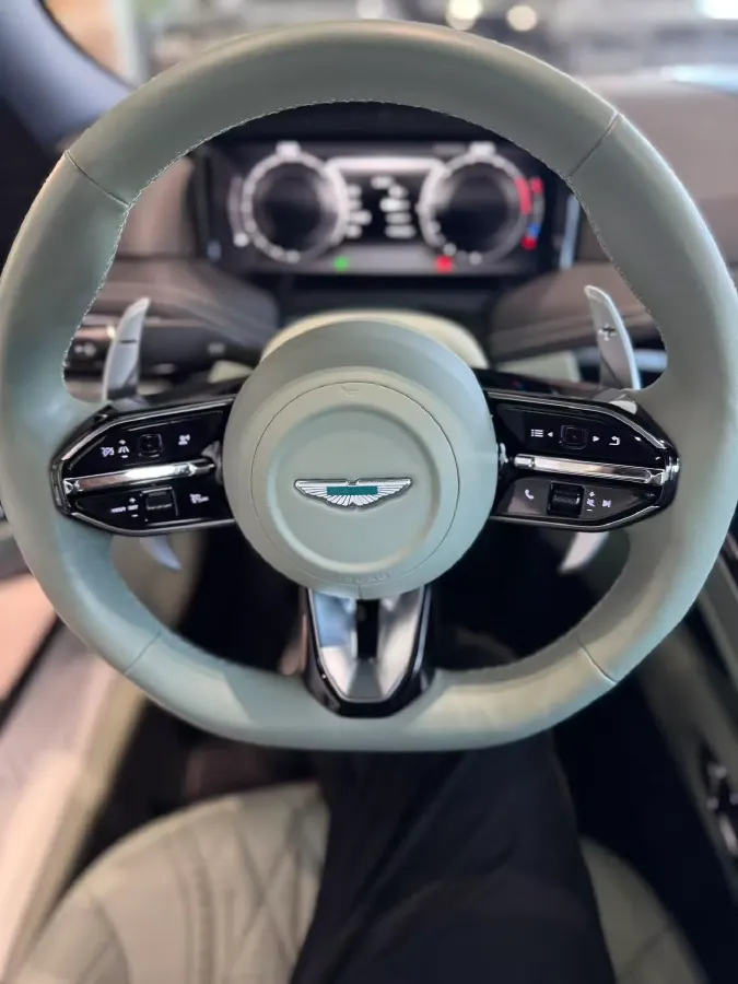 2025 Aston Martin DB12 4.0T 680HP V8 8AT,autocango,china used car exporter,china ev exporter,chinese used car exporter,chinese used ev exporter