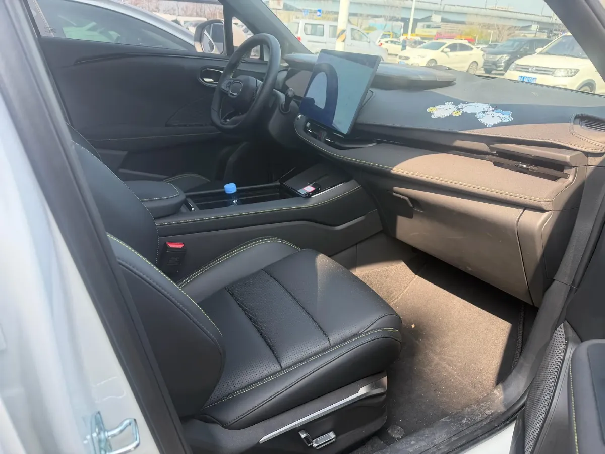 2025 LYNK&CO 06 1.5T 181HP L4 7DCT,autocango,china used car exporter,china ev exporter,chinese used car exporter,chinese used ev exporter