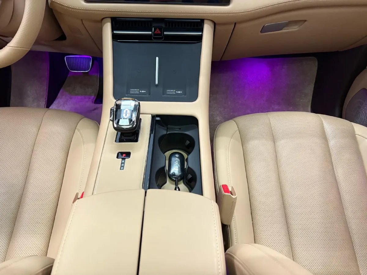 2024 AITO AITO M7 1.5T 152HP L4 REEV 38.5KWH,autocango,china used car exporter,china ev exporter,chinese used car exporter,chinese used ev exporter