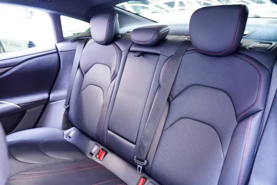 2024 MI SU7 BEV 73.6KWH,autocango,china used car exporter,china ev exporter,chinese used car exporter,chinese used ev exporter