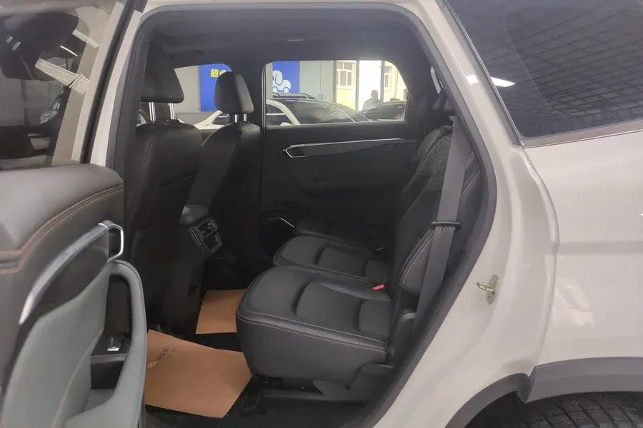 2023 Geely Okavango L 2.0T 218HP L4 7DCT,autocango,china used car exporter,china ev exporter,chinese used car exporter,chinese used ev exporter