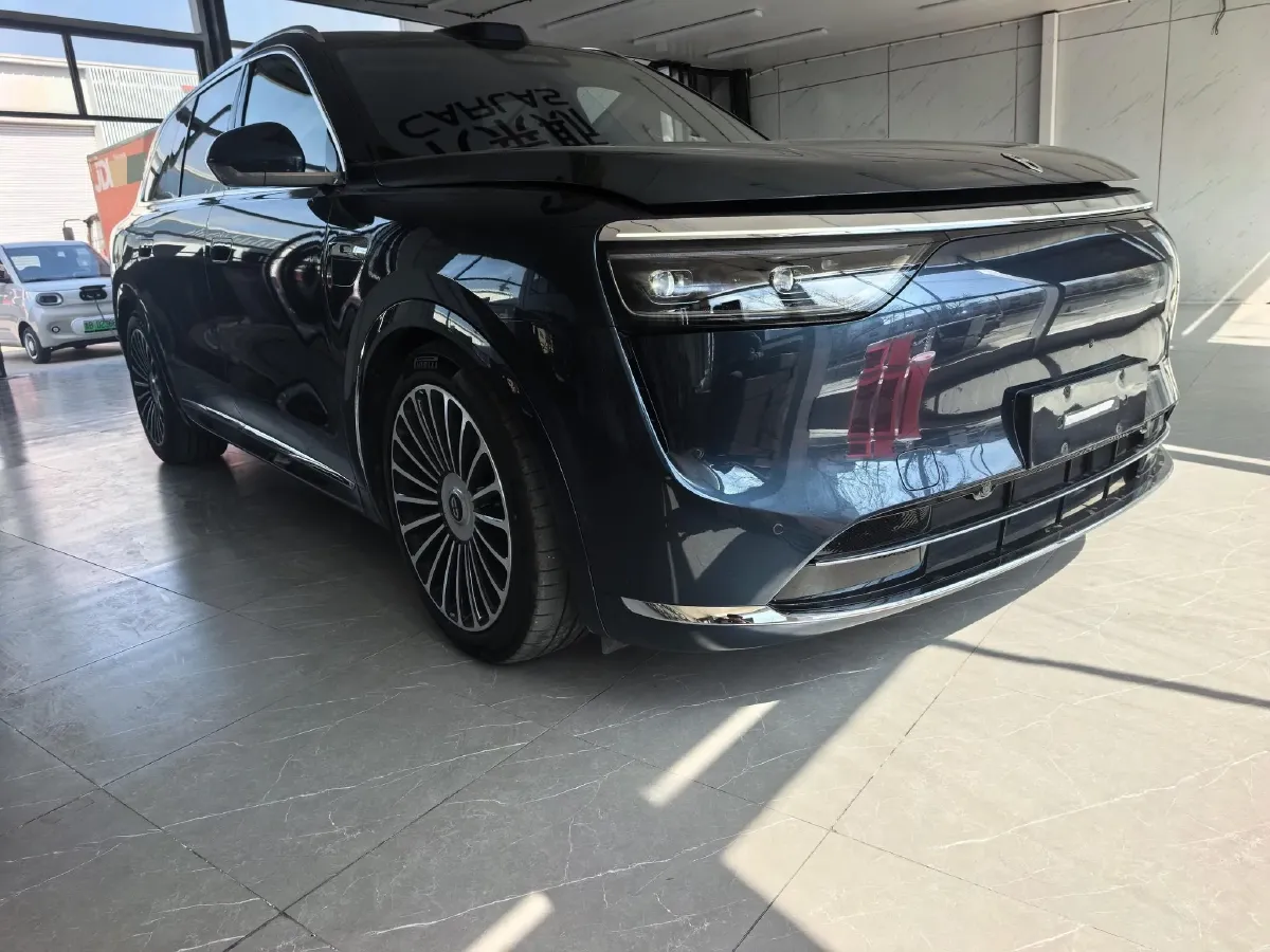2025 AITO AITO M8 REEV 160HP REEV 53.4KWH,autocango,china used car exporter,china ev exporter,chinese used car exporter,chinese used ev exporter
